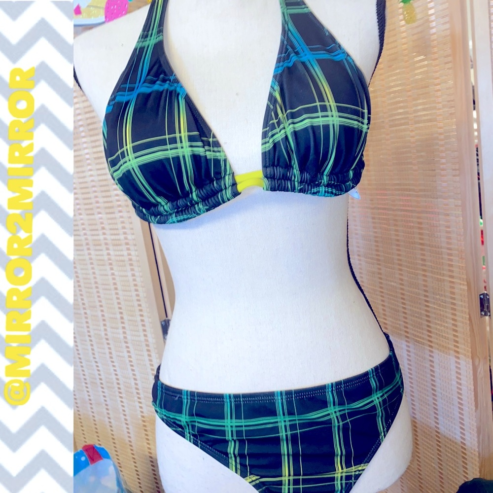 EUC Hurley Bikini top 12 bottom 12